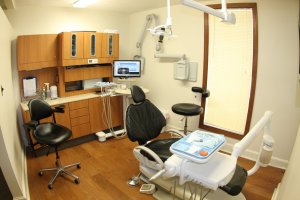 Mattapoisett Family Dental Exam Room photo